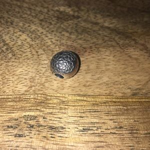 Pandora Lazy Daisy Clip Charm